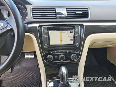 2019 Volkswagen Passat SE R-Line - zdjęcie 10 z 38 - miniatura