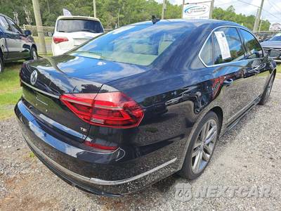 2019 Volkswagen Passat SE R-Line - zdjęcie 3 z 38 - miniatura