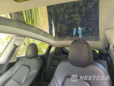 2023 Tesla Model Y Standard Range - zdjęcie 11 z 32 - miniatura