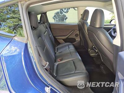 2023 Tesla Model Y Standard Range - zdjęcie 17 z 32 - miniatura