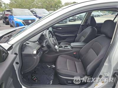 2025 Nissan Altima SV - zdjęcie 6 z 31 - miniatura
