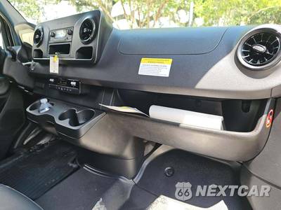 2019 Mercedes-Benz Sprinter 2500 Passenger Van High Roof 144.0" WB - zdjęcie 20 z 38 - miniatura