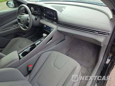 2022 Hyundai Elantra SEL - zdjęcie 19 z 20 - miniatura