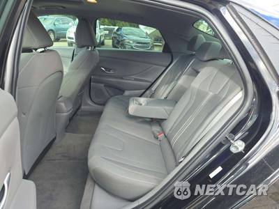2022 Hyundai Elantra SEL - zdjęcie 13 z 20 - miniatura