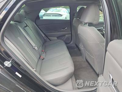 2022 Hyundai Elantra SEL - zdjęcie 16 z 20 - miniatura