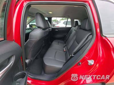 2023 Toyota Corolla Cross XLE - zdjęcie 13 z 21 - miniatura