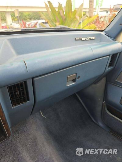 1988 Ford Bronco - zdjęcie 18 z 22 - miniatura