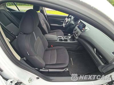 2025 Nissan Sentra SV - zdjęcie 18 z 22 - miniatura