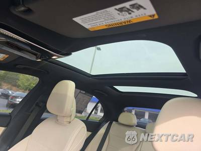 2022 Mercedes-Benz C 300 4MATIC Sedan - zdjęcie 8 z 19 - miniatura