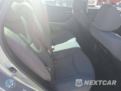 2014 Hyundai Elantra SE Sedan - zdjęcie 13 z 20 - miniatura