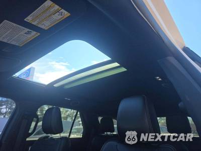2020 Ford Explorer ST - zdjęcie 8 z 19 - miniatura