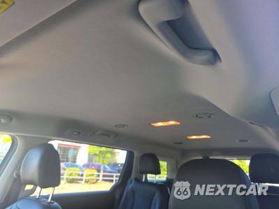 2025 Kia Carnival MPV LXS 121.7" WB - zdjęcie 8 z 20 - miniatura