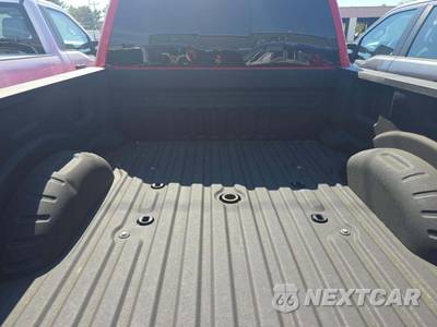 2025 Ford Super Duty F-350 Lariat Crew Cab Medium Bed - zdjęcie 14 z 21 - miniatura
