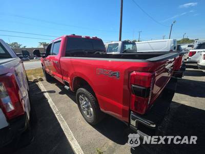 2025 Ford Super Duty F-350 Lariat Crew Cab Medium Bed - zdjęcie 2 z 21 - miniatura