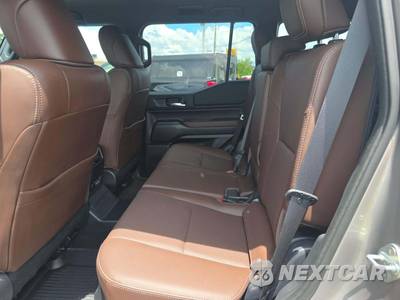 2024 Toyota Land Cruiser - zdjęcie 10 z 20 - miniatura