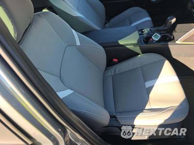 2026 Toyota Camry SE - zdjęcie 14 z 16 - miniatura