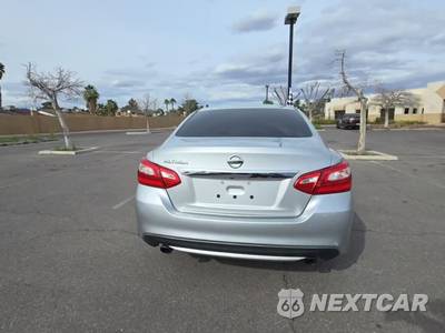 2017 Nissan Altima 2.5 S - zdjęcie 4 z 28 - miniatura