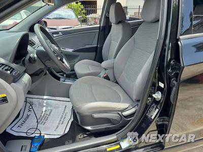 2016 Hyundai Accent SE Sedan - zdjęcie 3 z 17 - miniatura