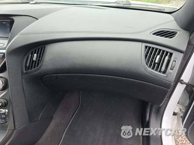 2016 Hyundai Genesis Coupe 3.8 w/Black Interior - zdjęcie 19 z 29 - miniatura