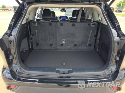 2024 Toyota Highlander XLE - zdjęcie 12 z 19 - miniatura