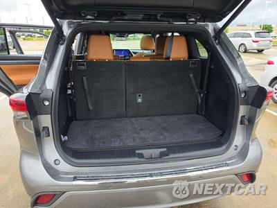 2025 Toyota Highlander Hybrid Platinum - zdjęcie 15 z 21 - miniatura