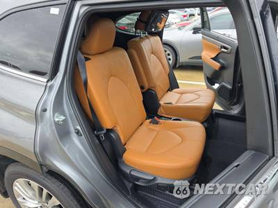 2025 Toyota Highlander Hybrid Platinum - zdjęcie 17 z 21 - miniatura