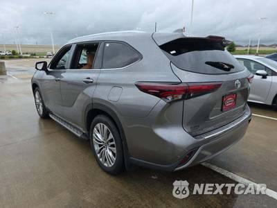 2025 Toyota Highlander Hybrid Platinum - zdjęcie 2 z 21 - miniatura