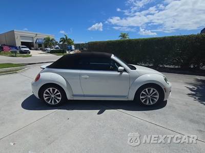 2013 Volkswagen Beetle Convertible TDI w/Sound & Navigation - zdjęcie 7 z 33 - miniatura