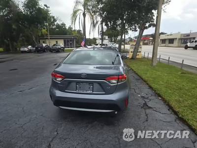 2022 Toyota Corolla LE Sedan - zdjęcie 4 z 33 - miniatura