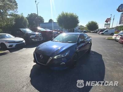 2020 Nissan Altima SR - zdjęcie 1 z 34 - miniatura