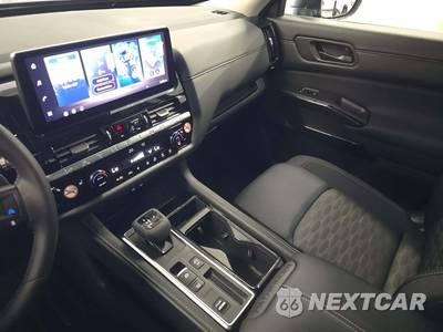 2026 Nissan Pathfinder SV - zdjęcie 10 z 22 - miniatura
