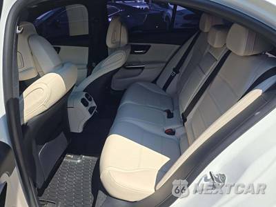 2023 Mercedes-Benz C 300 4MATIC Sedan - zdjęcie 13 z 21 - miniatura