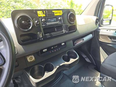 2019 Mercedes-Benz Sprinter 2500 Crew Van High Roof 144.0" WB - zdjęcie 10 z 26 - miniatura