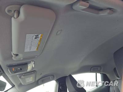 2025 Toyota Prius LE - zdjęcie 11 z 21 - miniatura
