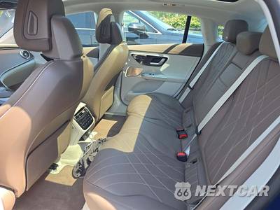 2023 Mercedes-Benz EQE 350 4MATIC Sedan - zdjęcie 13 z 24 - miniatura