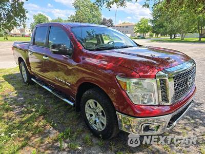 2018 Nissan TITAN SV Crew Cab Short Bed - zdjęcie 4 z 23 - miniatura