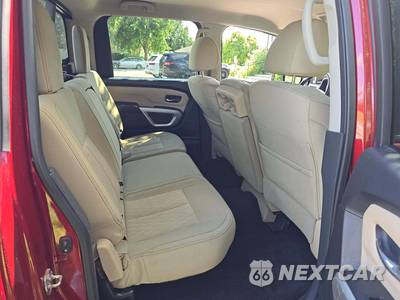 2018 Nissan TITAN SV Crew Cab Short Bed - zdjęcie 16 z 23 - miniatura