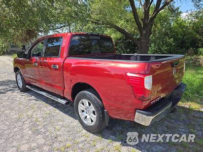 2018 Nissan TITAN SV Crew Cab Short Bed - zdjęcie 2 z 23 - miniatura