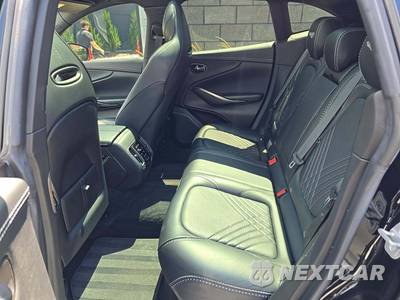2021 Aston Martin DBX - zdjęcie 13 z 21 - miniatura