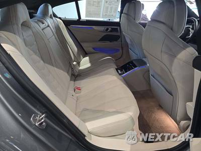 2025 BMW 8 Series Gran Coupe 840i xDrive Sedan - zdjęcie 16 z 22 - miniatura