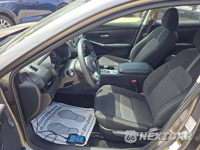 2025 Nissan Sentra SV - zdjęcie 6 z 20 - miniatura