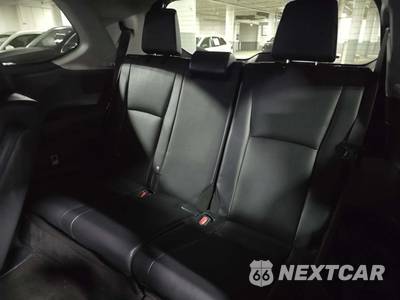 2024 Toyota Grand Highlander Hybrid XLE - zdjęcie 14 z 22 - miniatura