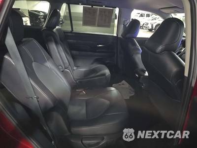 2024 Toyota Grand Highlander Hybrid XLE - zdjęcie 17 z 22 - miniatura