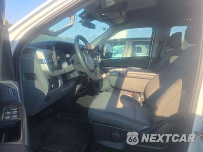 2024 Ford Super Duty F-250 XL Crew Cab Medium Bed - zdjęcie 6 z 25 - miniatura