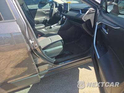 2024 Toyota RAV4 XLE - zdjęcie 18 z 25 - miniatura