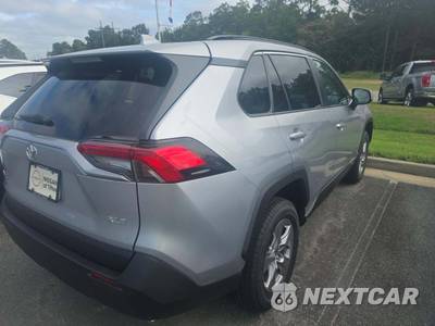 2025 Toyota RAV4 XLE - zdjęcie 3 z 25 - miniatura