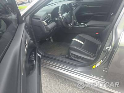 2025 Toyota Camry SE - zdjęcie 3 z 26 - miniatura