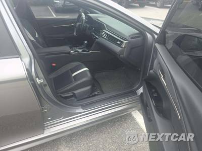 2025 Toyota Camry SE - zdjęcie 15 z 26 - miniatura
