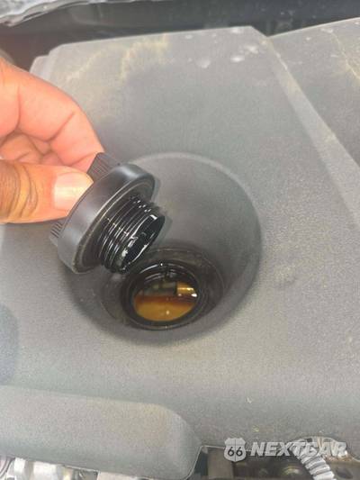 2025 Toyota Camry SE - zdjęcie 21 z 26 - miniatura