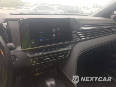 2025 Toyota Camry SE - zdjęcie 7 z 26 - miniatura